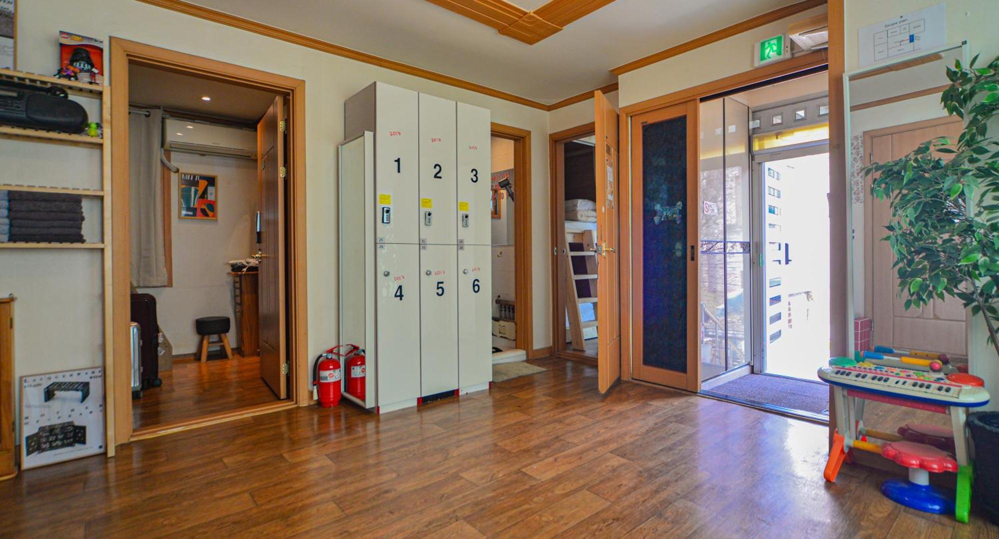 Helloworld Guesthouse Сеул Екстер'єр фото