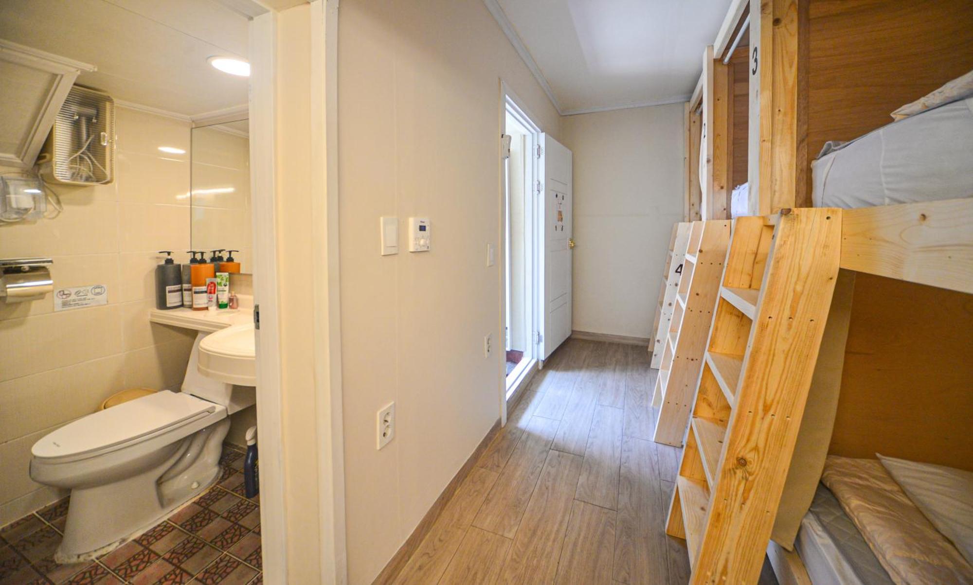 Helloworld Guesthouse Сеул Екстер'єр фото