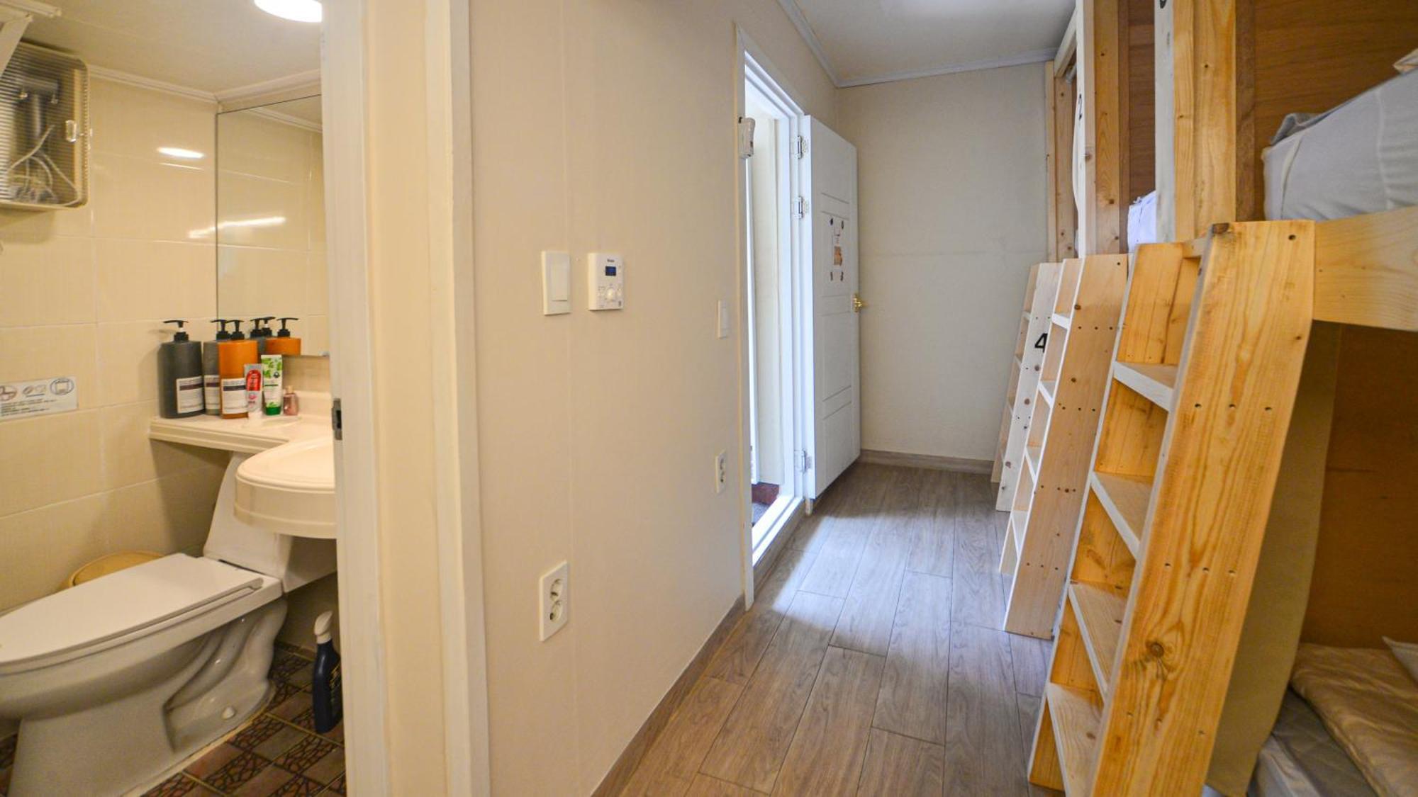 Helloworld Guesthouse Сеул Екстер'єр фото