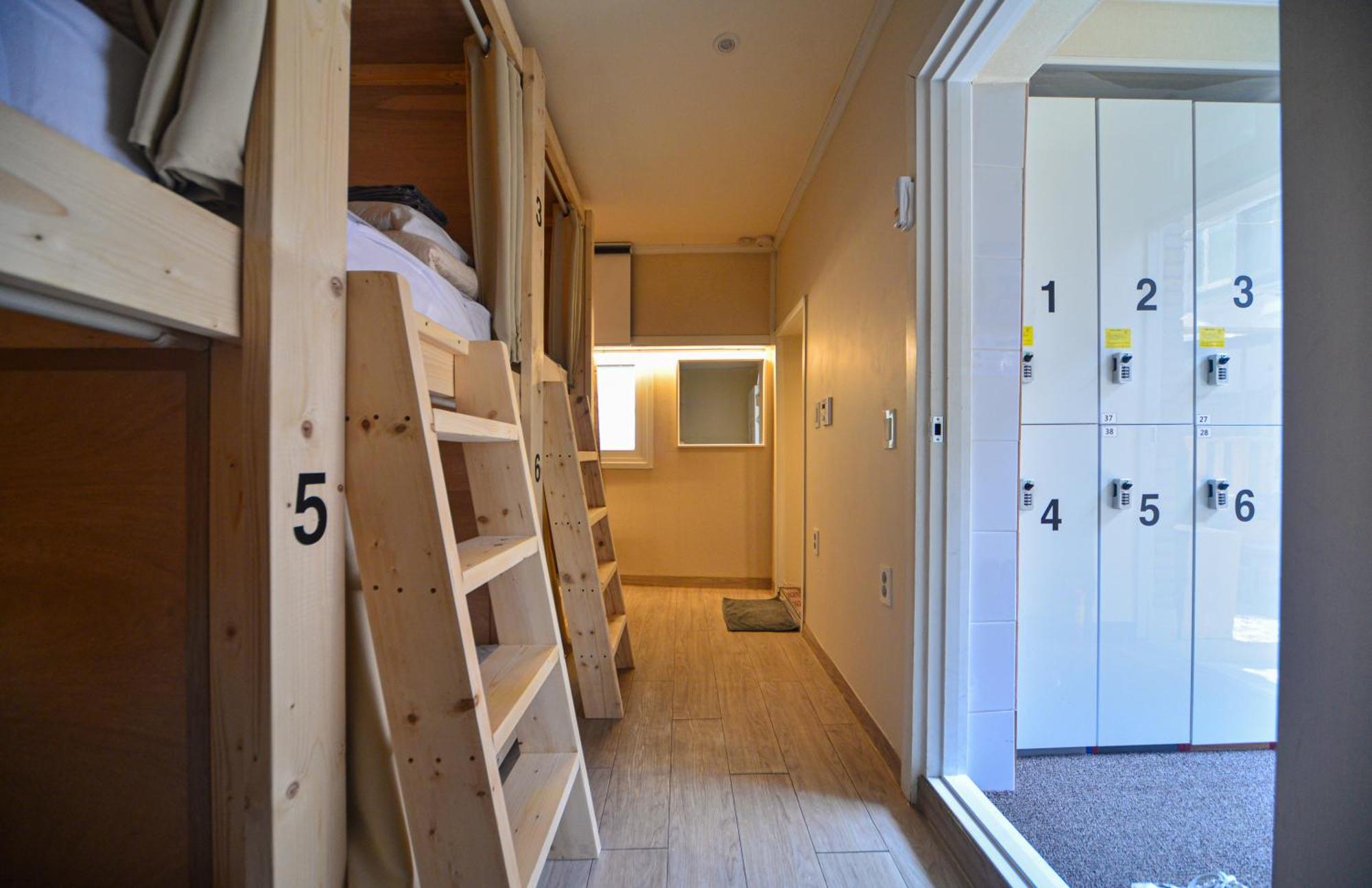 Helloworld Guesthouse Сеул Екстер'єр фото