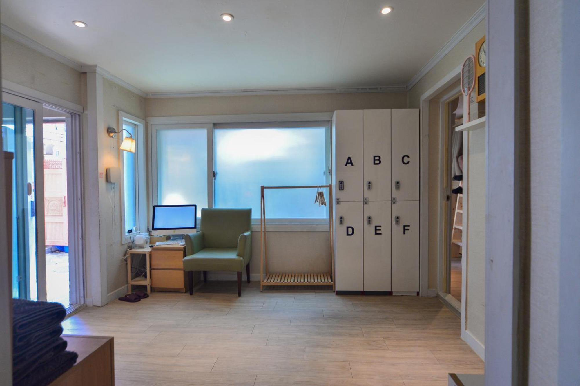 Helloworld Guesthouse Сеул Екстер'єр фото